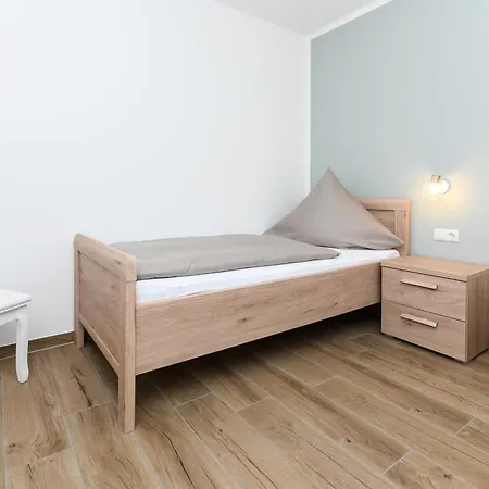 Auf Dem Bauernhof Landwarf Grafthof Apartamento Neuharlingersiel